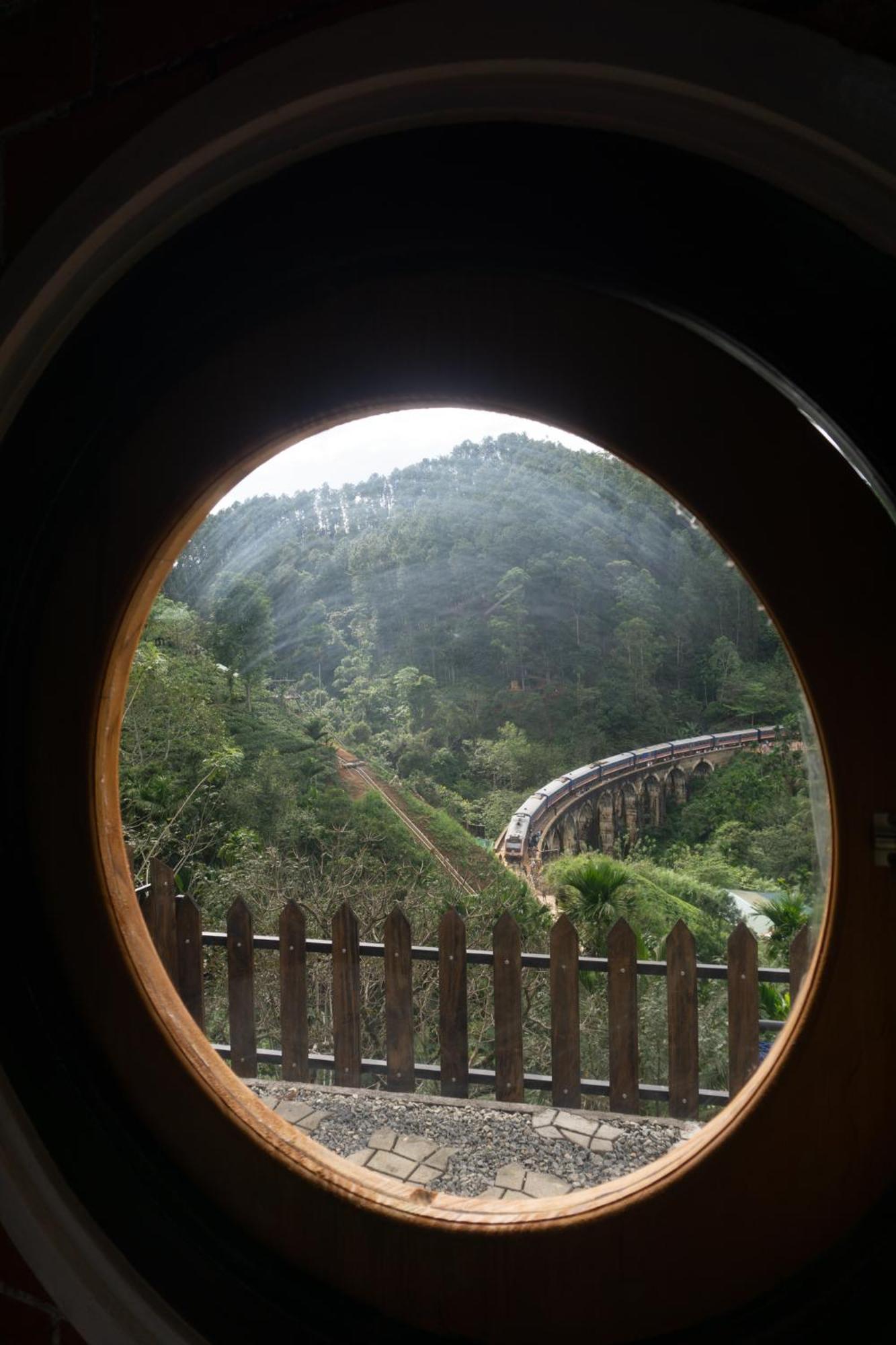 Hobbit Hole Hideaway Bed & Breakfast Ella Ngoại thất bức ảnh