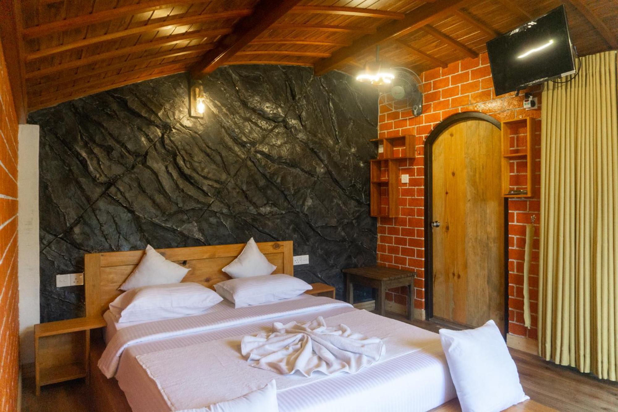 Hobbit Hole Hideaway Bed & Breakfast Ella Ngoại thất bức ảnh
