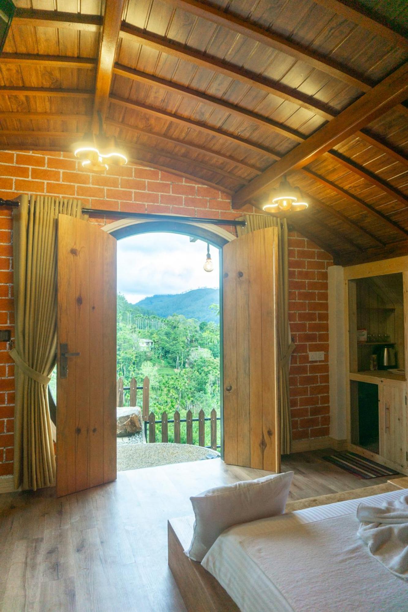 Hobbit Hole Hideaway Bed & Breakfast Ella Ngoại thất bức ảnh