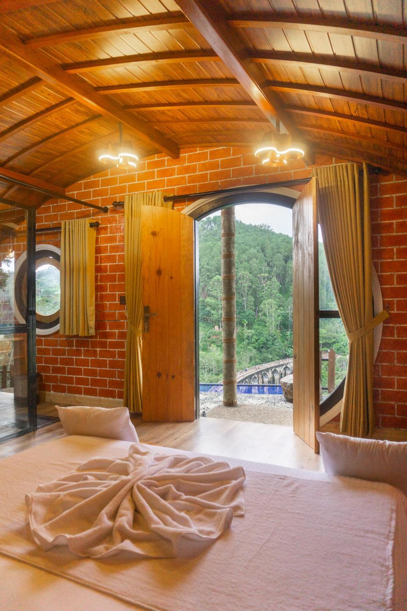 Hobbit Hole Hideaway Bed & Breakfast Ella Ngoại thất bức ảnh