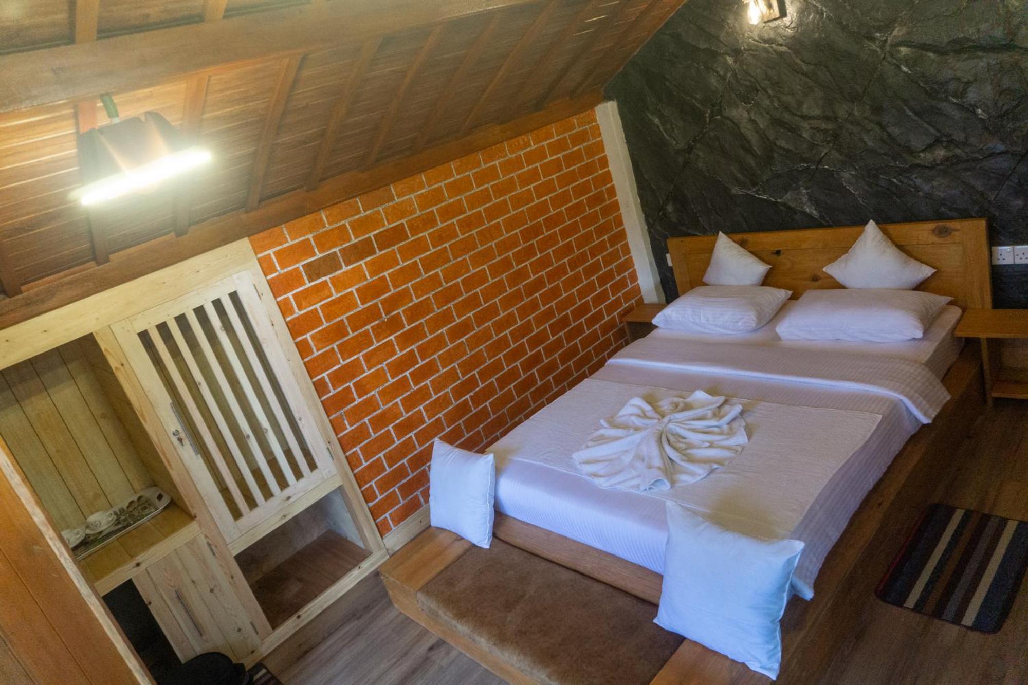 Hobbit Hole Hideaway Bed & Breakfast Ella Ngoại thất bức ảnh