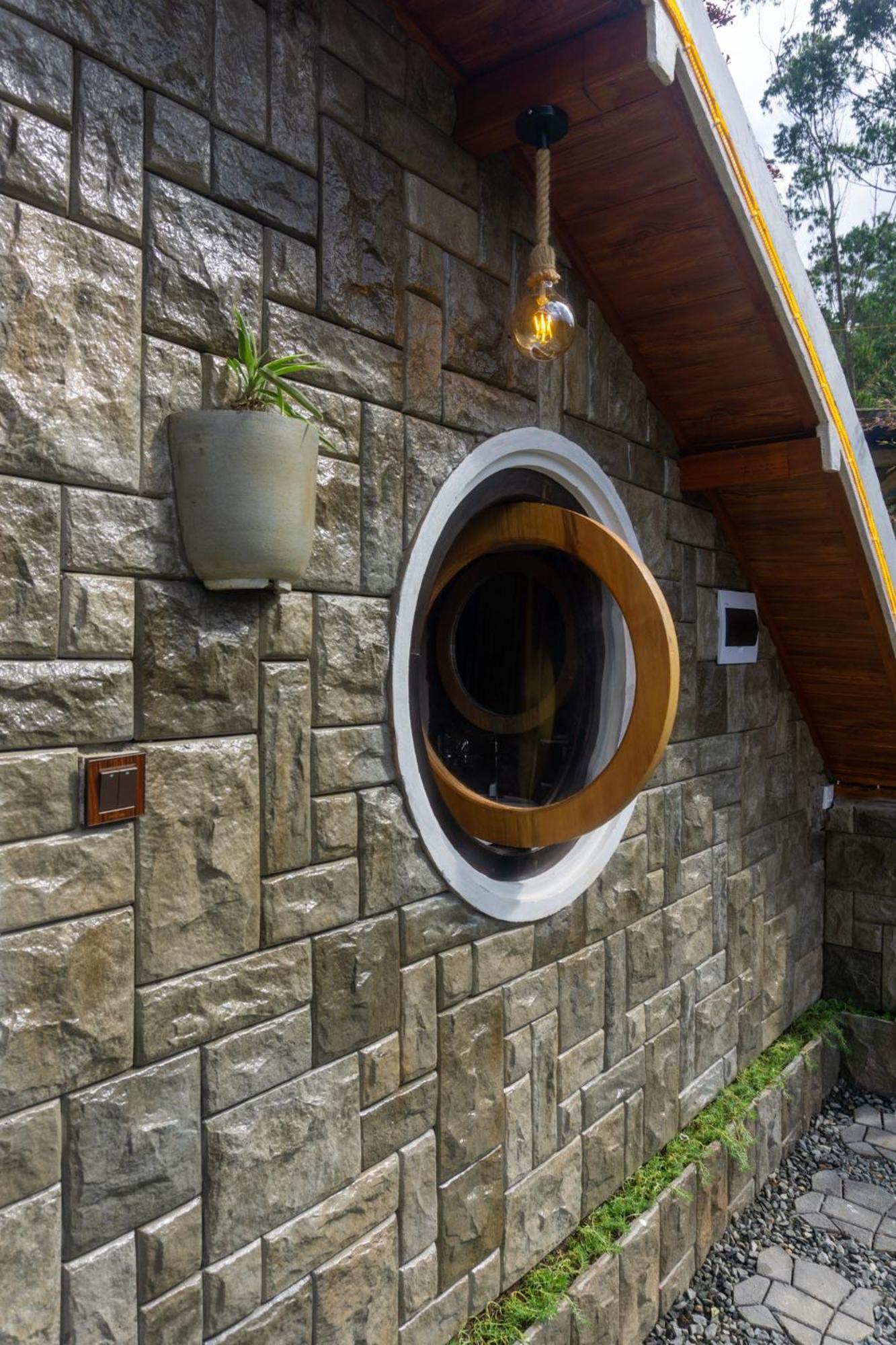 Hobbit Hole Hideaway Bed & Breakfast Ella Ngoại thất bức ảnh