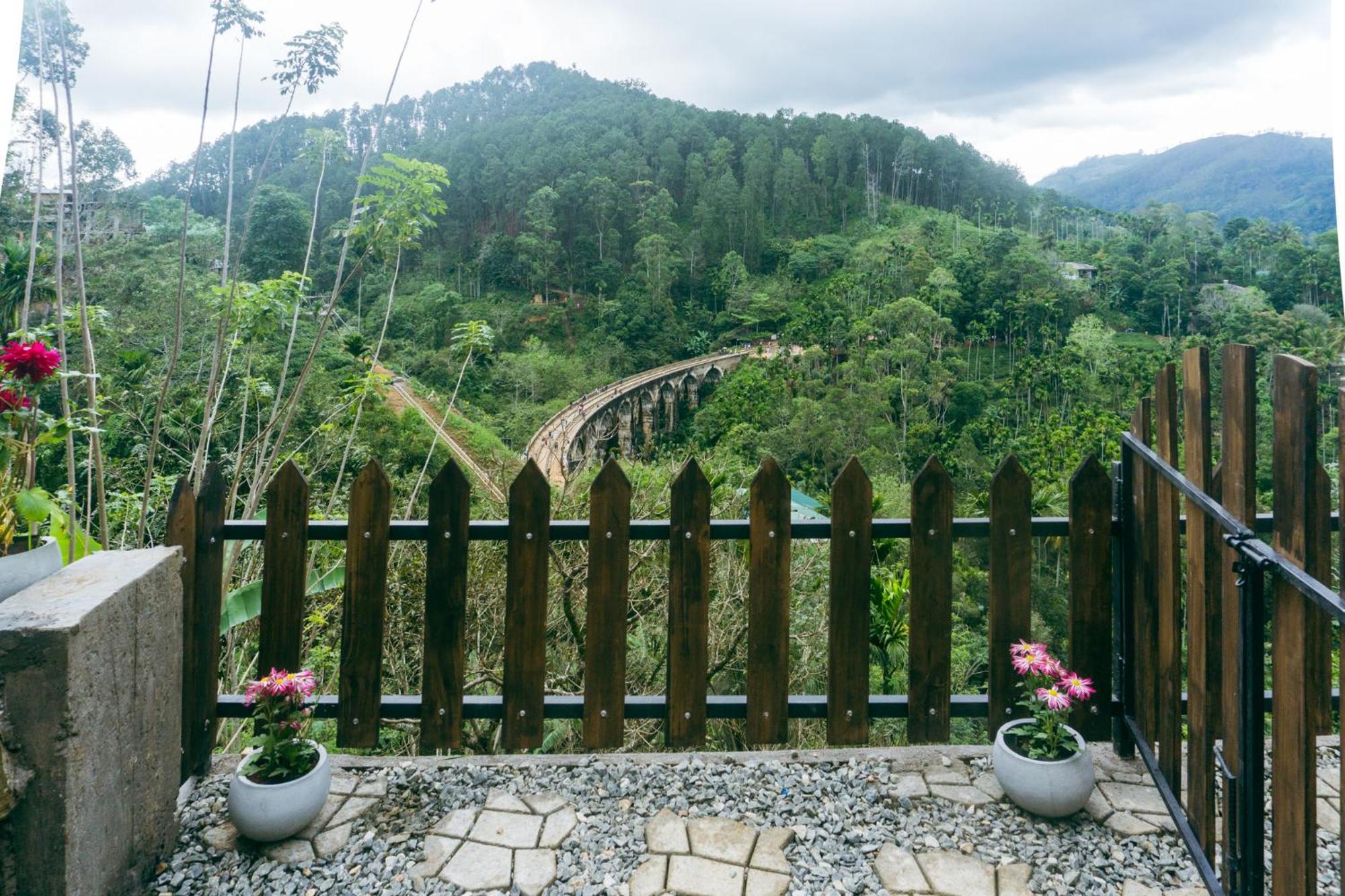 Hobbit Hole Hideaway Bed & Breakfast Ella Ngoại thất bức ảnh