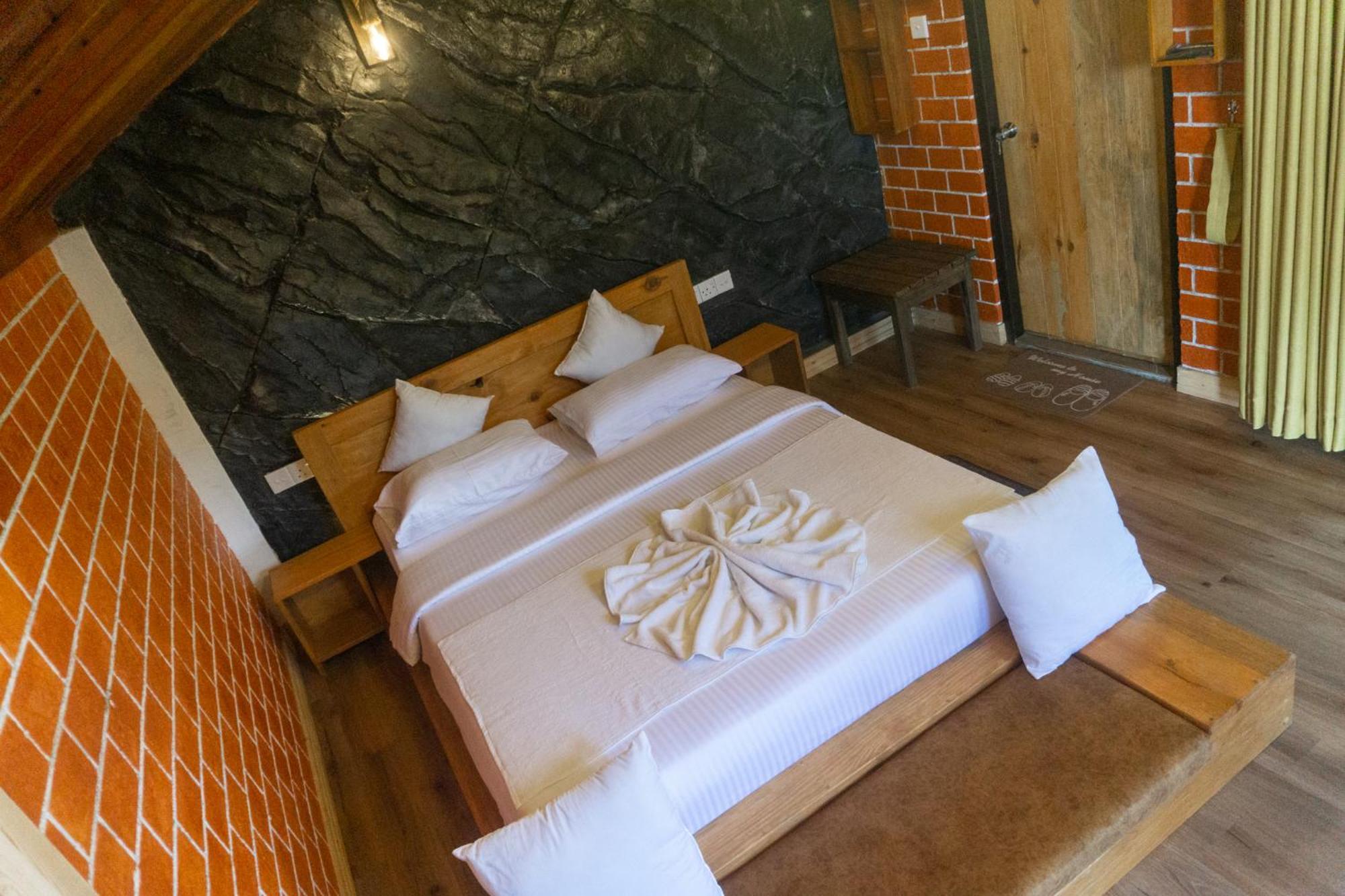 Hobbit Hole Hideaway Bed & Breakfast Ella Ngoại thất bức ảnh